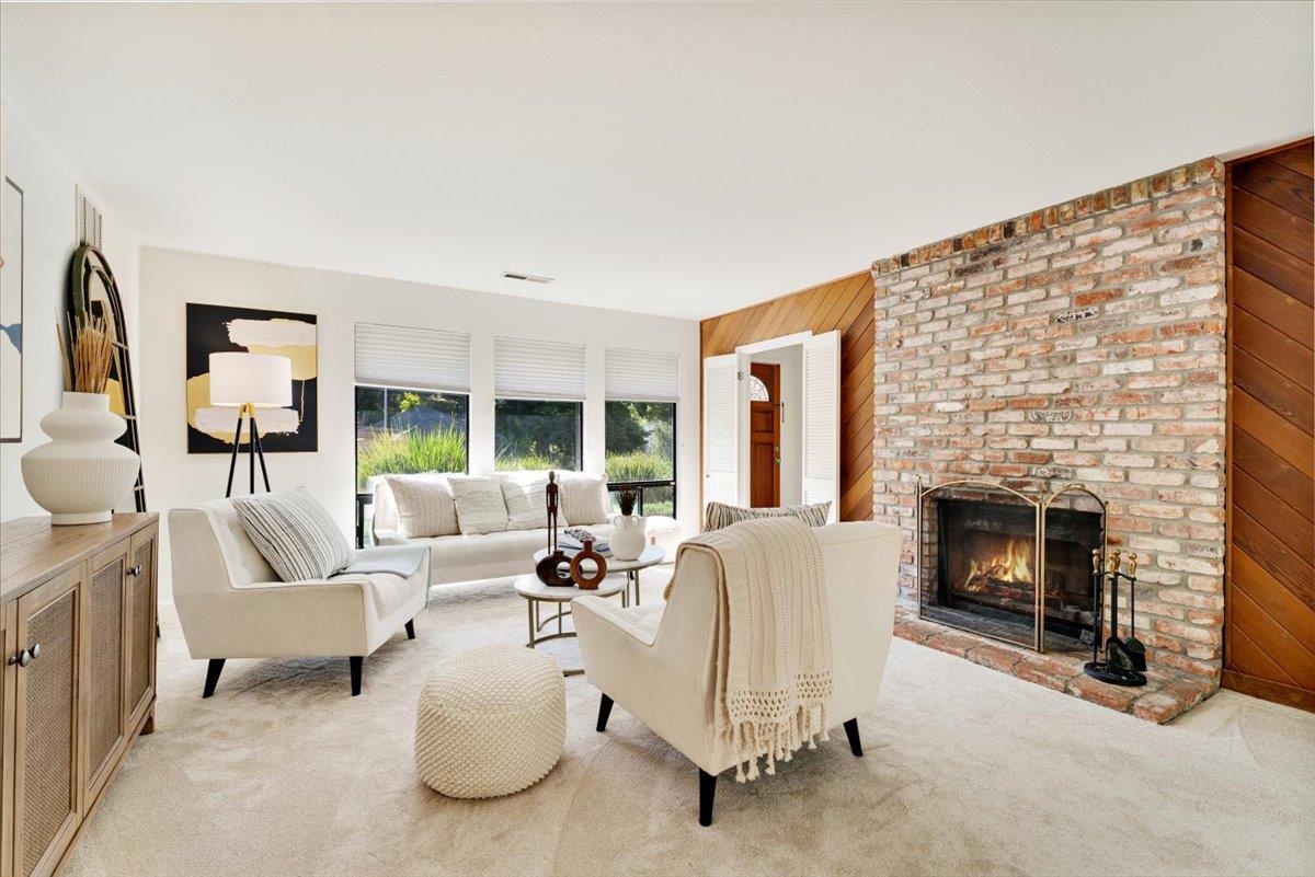 9940 Monroe AVE - Kitchen