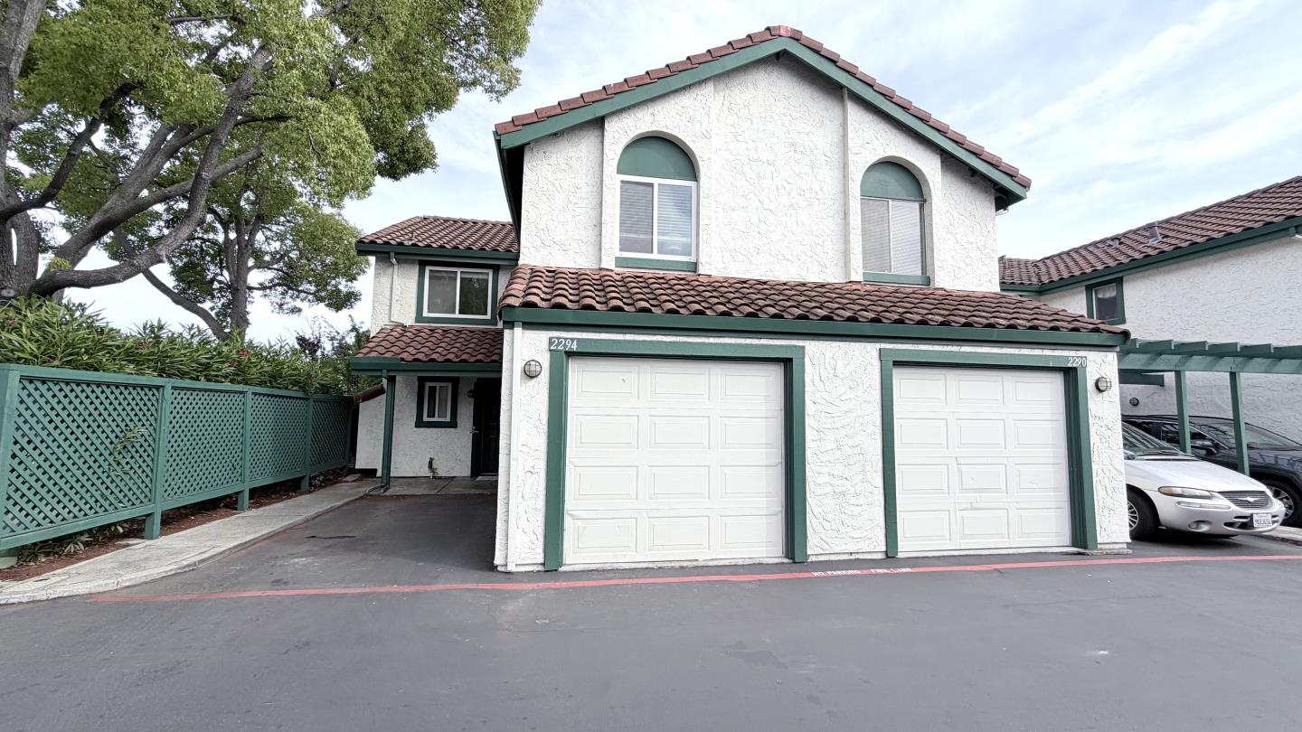 2294 Tomlin WAY