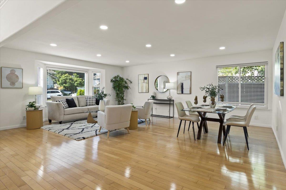 19349 Phil LN - Interior
