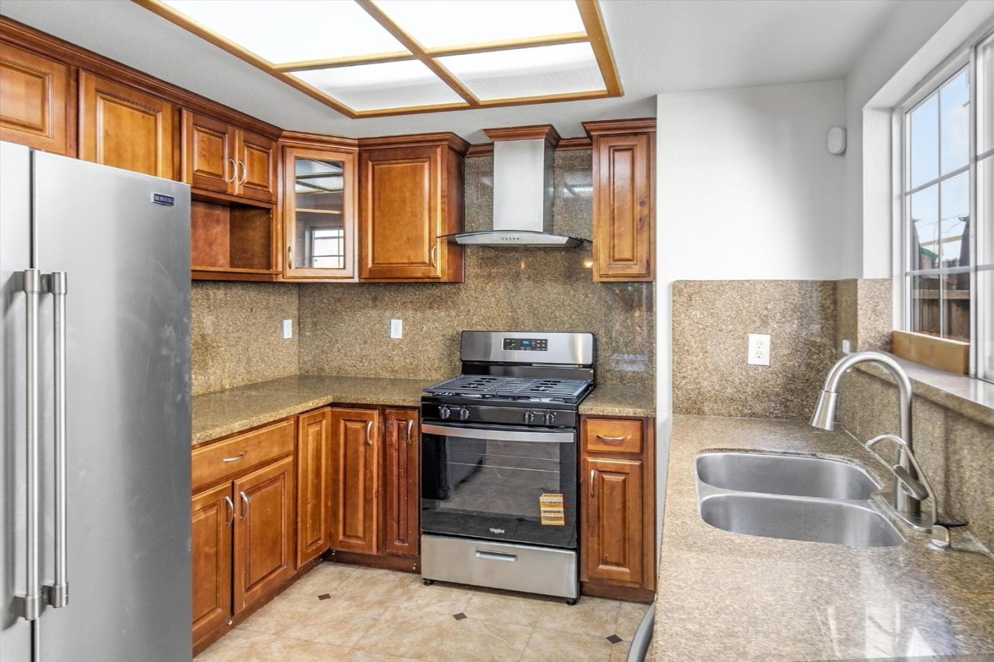 669 Dadis WAY - Bedroom