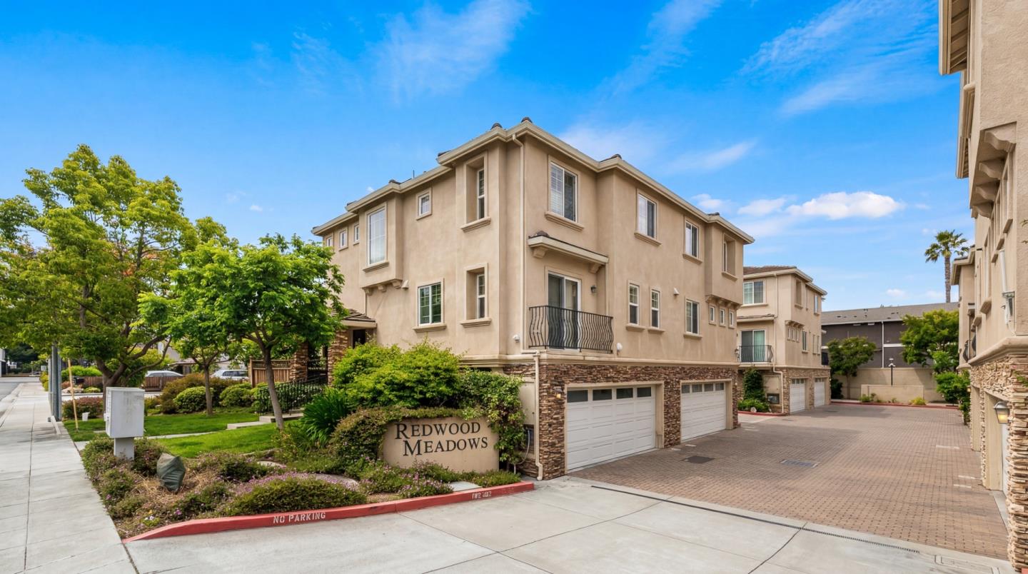 963 Bellomo AVE - Living area