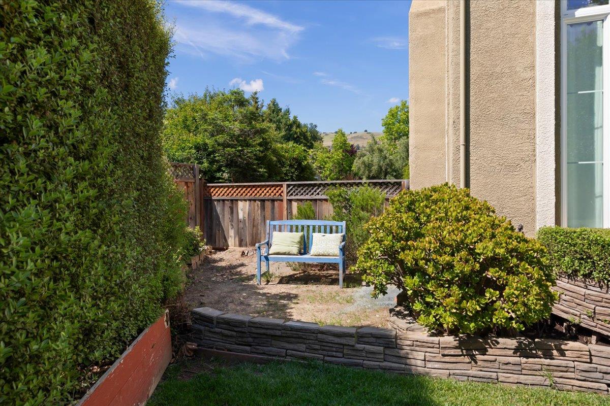 1525 Windsong CT - Backyard