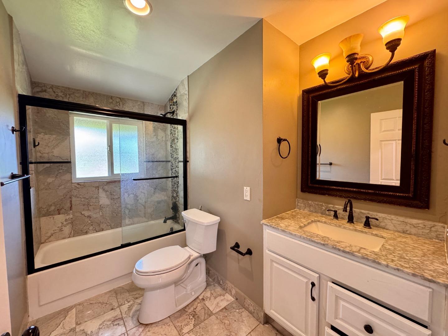 1571 Rebel WAY - Bathroom