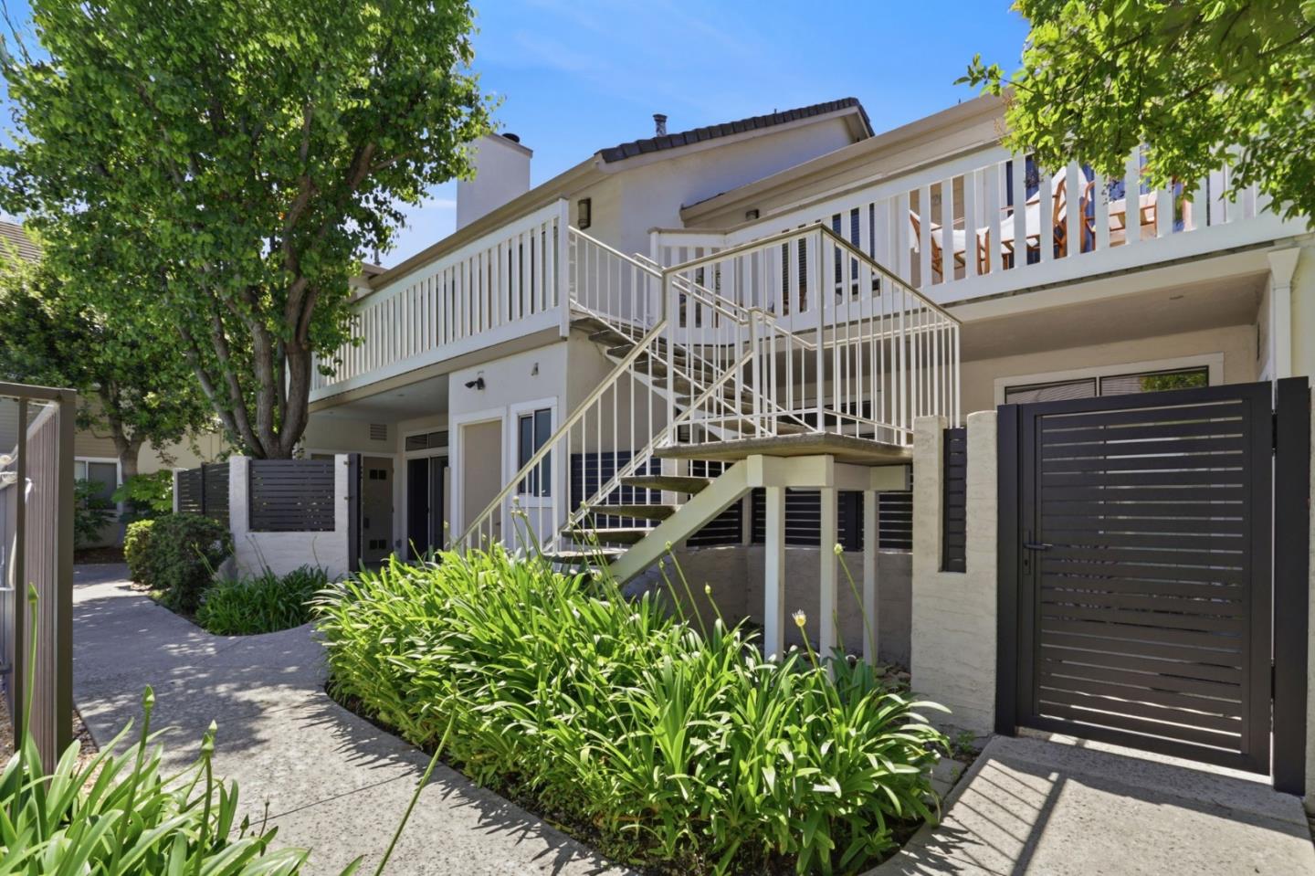 2968 Moorpark AVE 17