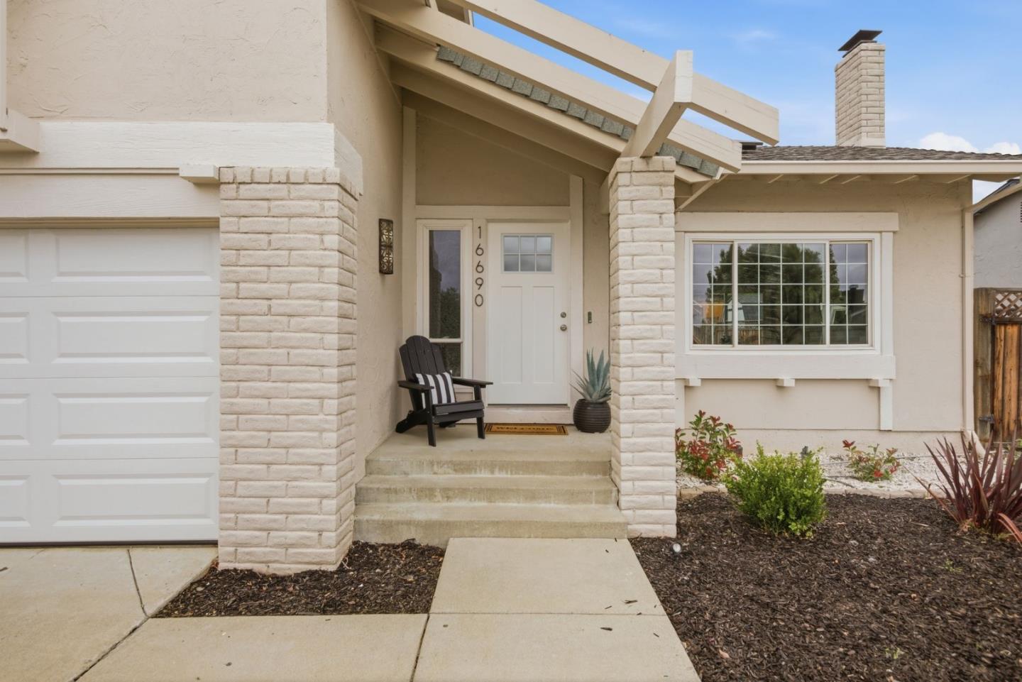 16690 Sorrel WAY - Kitchen