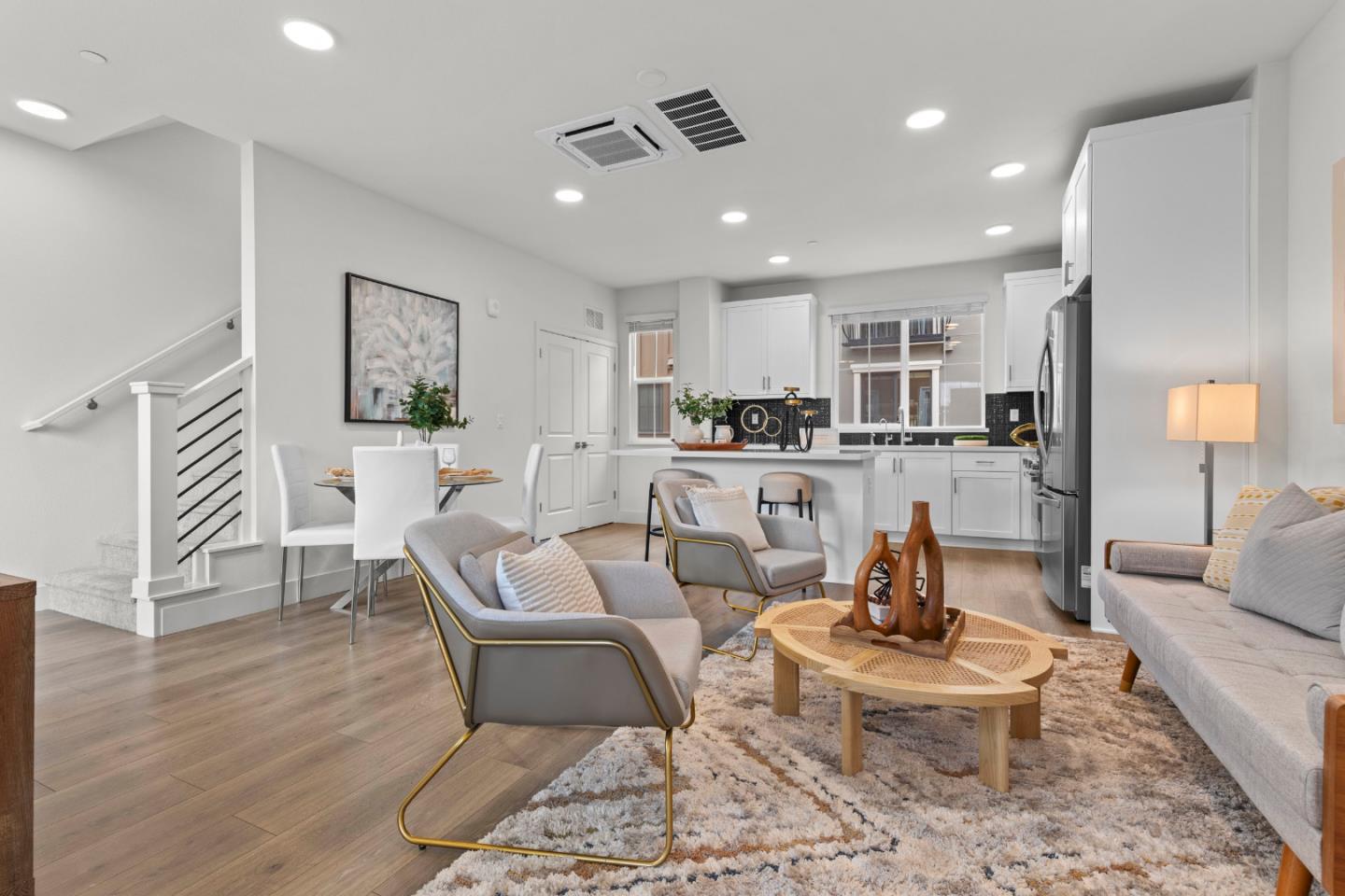 541 Walker DR - Kitchen