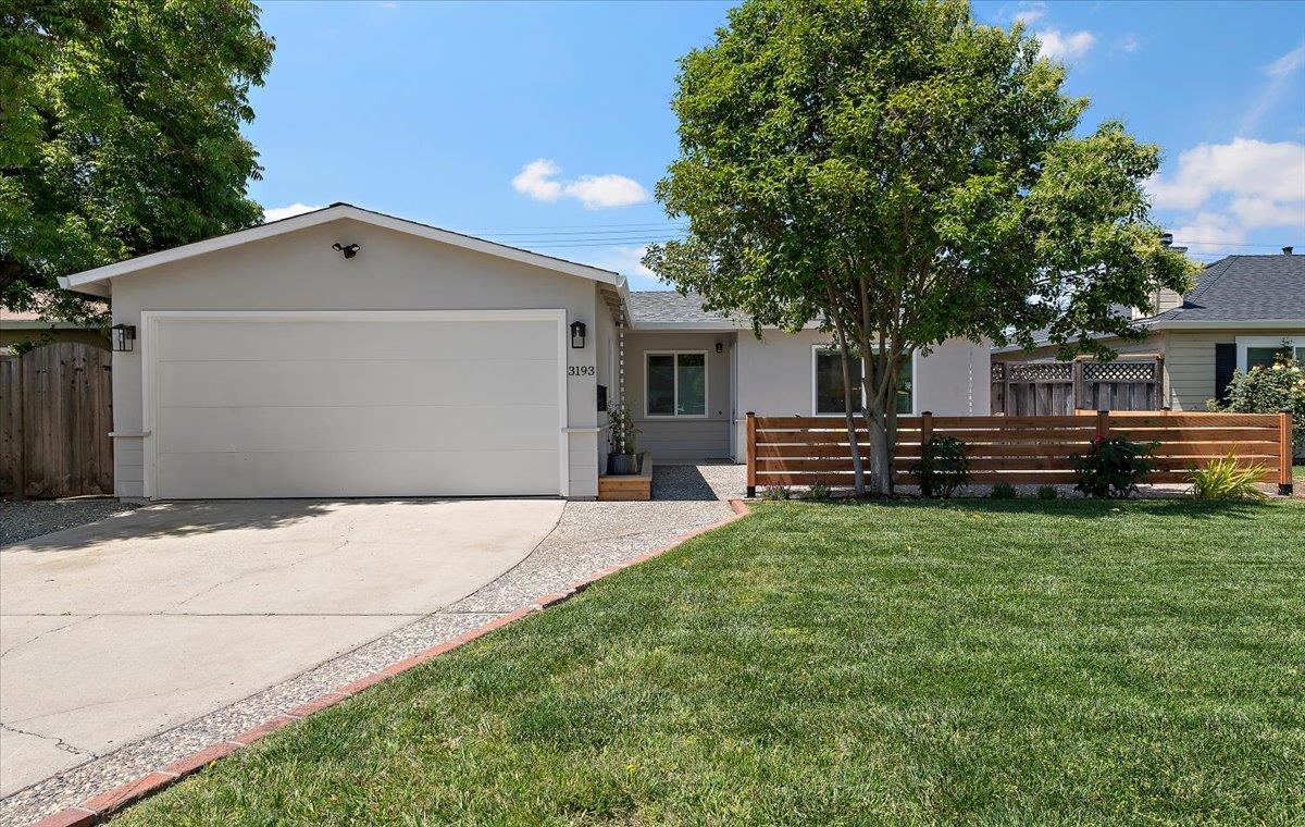 3193 Calzar DR
