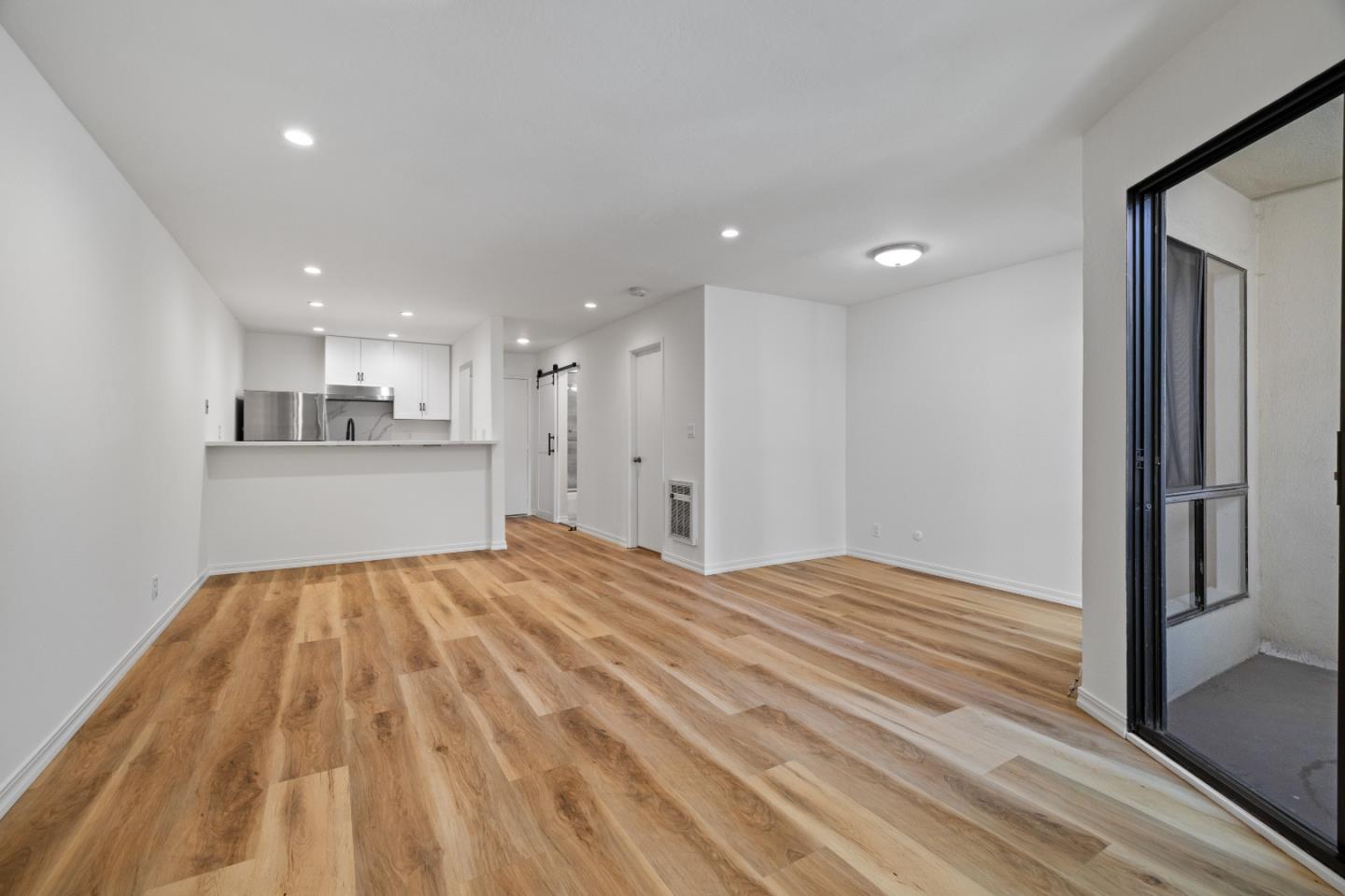 1551 Southgate AVE 163 - Living area