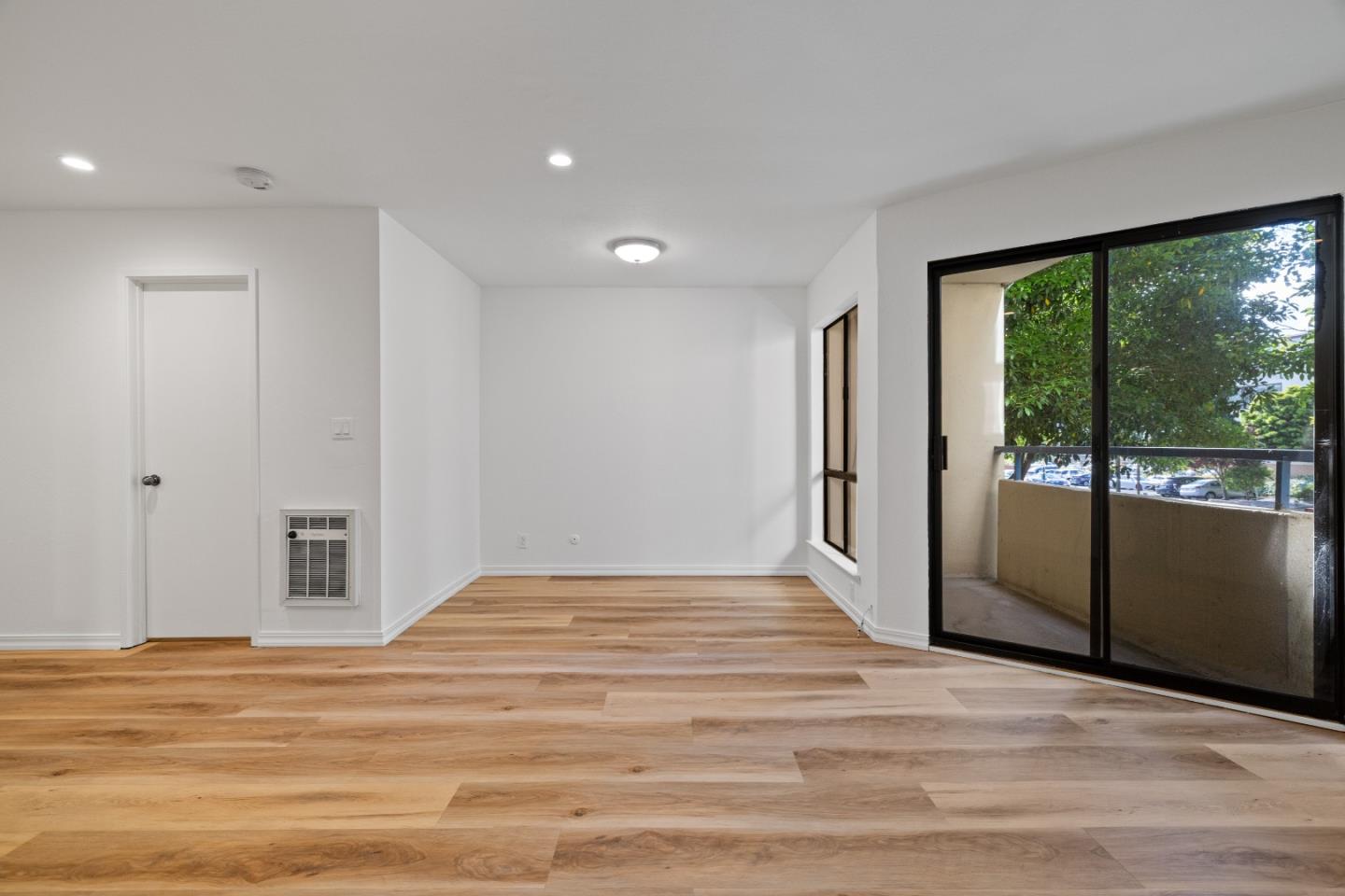 1551 Southgate AVE 163 - Bathroom
