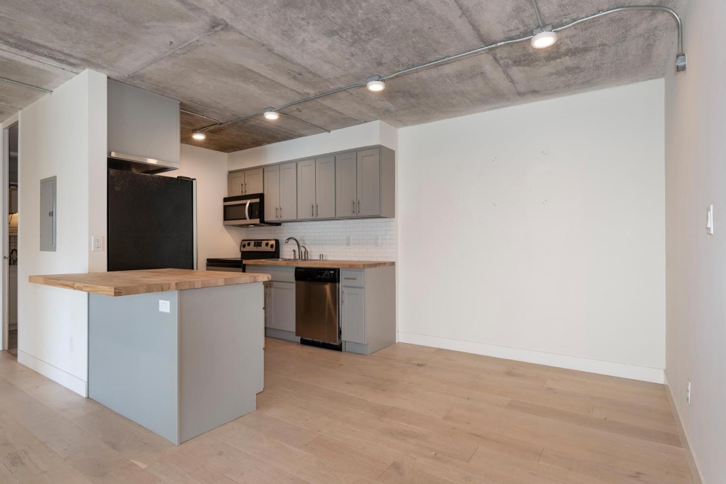101 Alma ST 608 - Bedroom