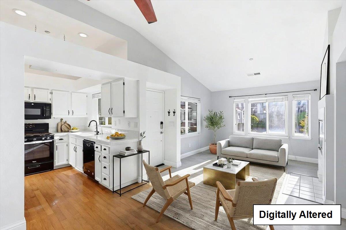 4240 Cosenza LOOP - Kitchen