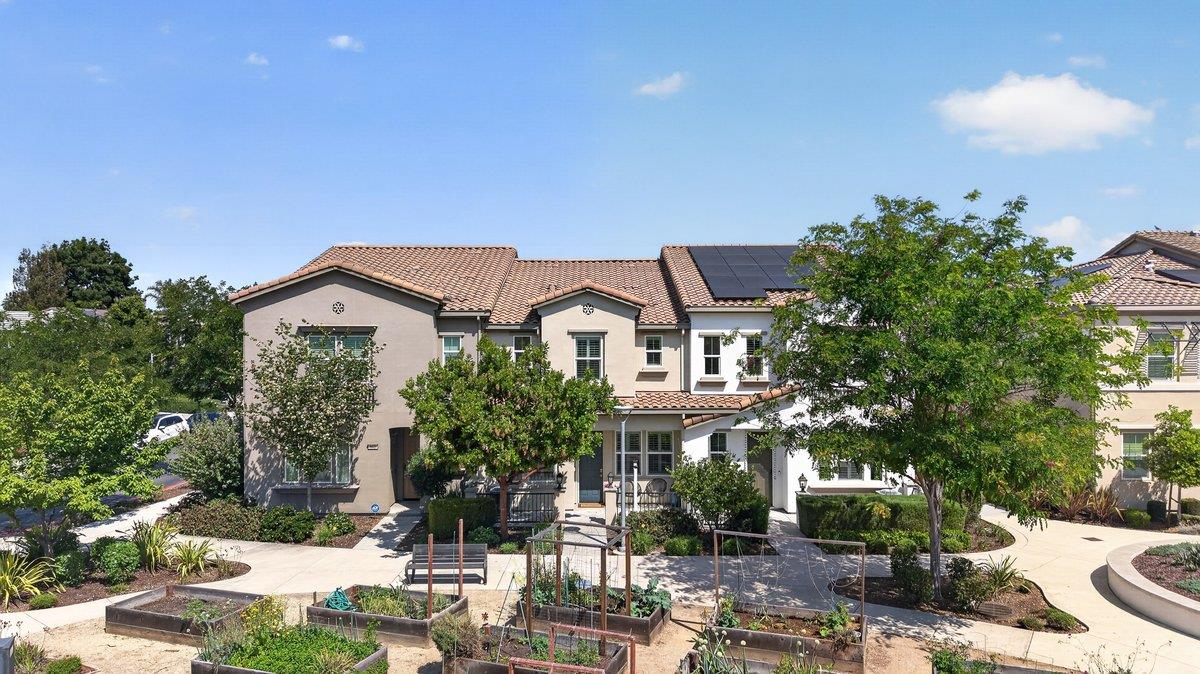 806 Saint Rufina LN