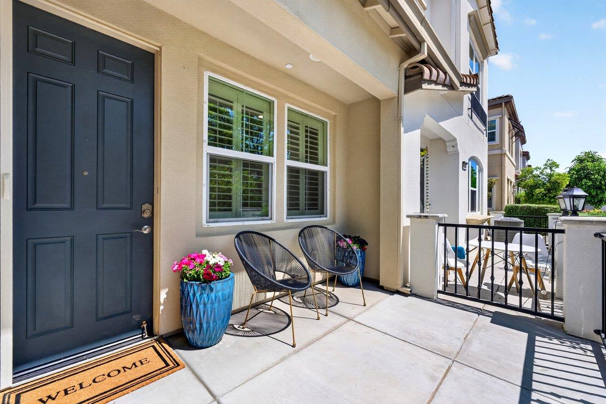 806 Saint Rufina LN - Backyard