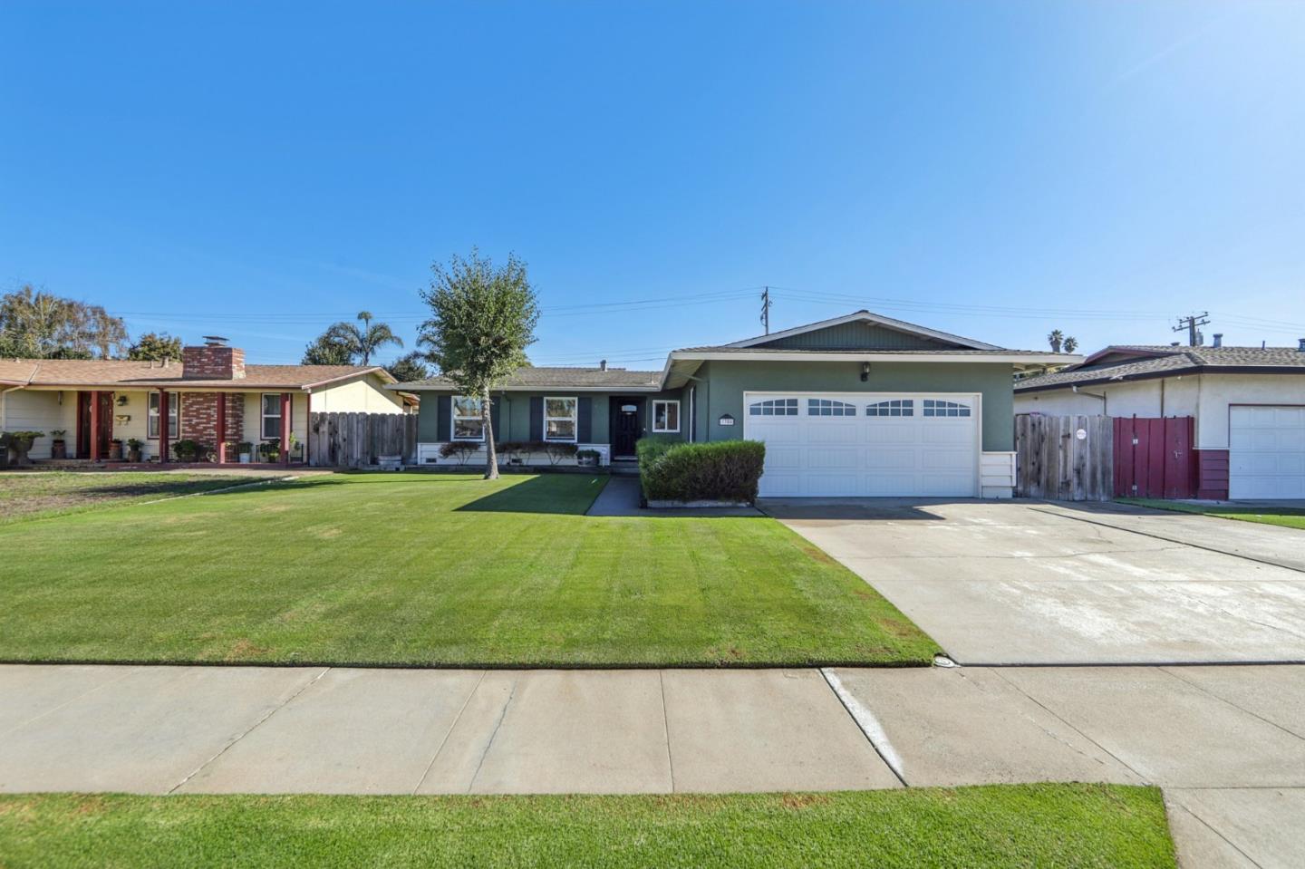 1350 Cherokee DR