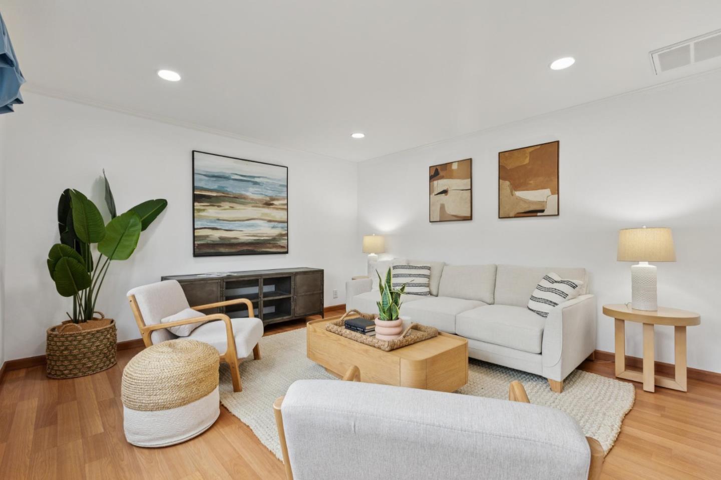 1087 S Stelling RD - Kitchen