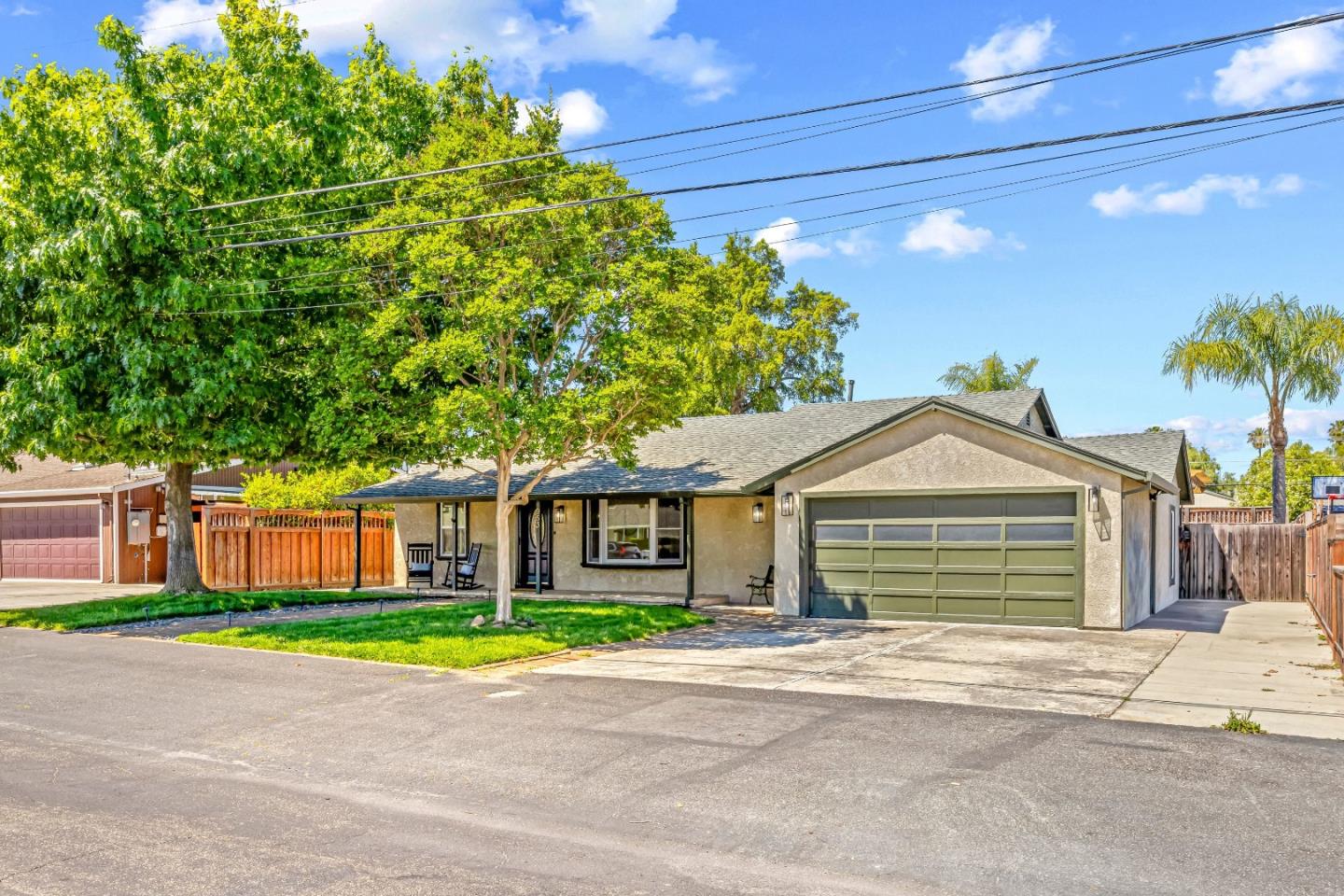 953 Kenneth AVE - Kitchen