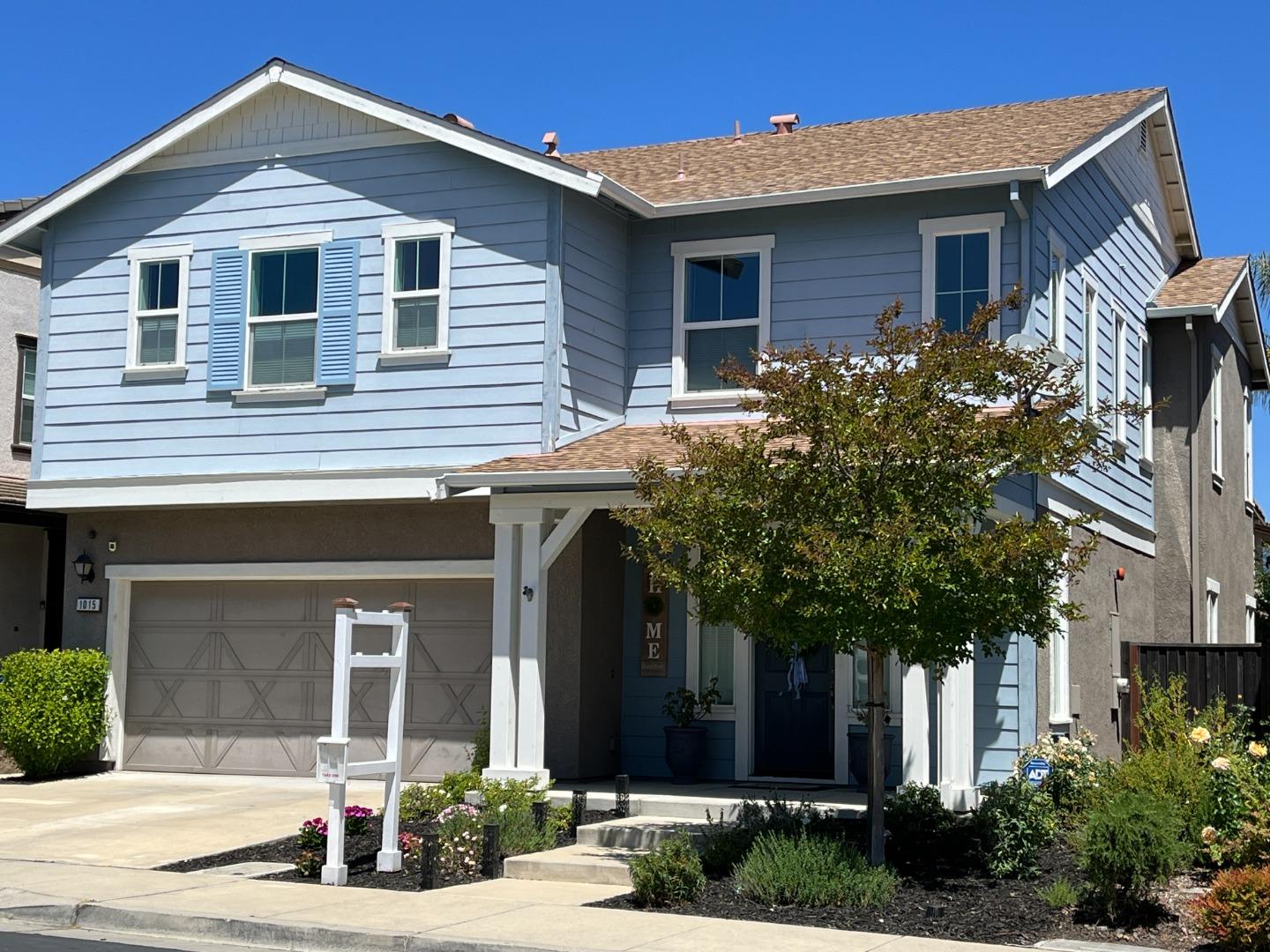 1015 Oak Brook WAY