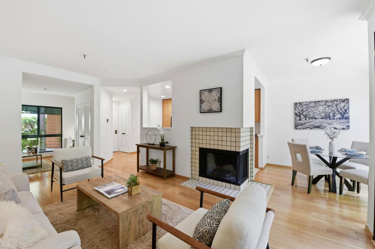 4250 El Camino Real B120