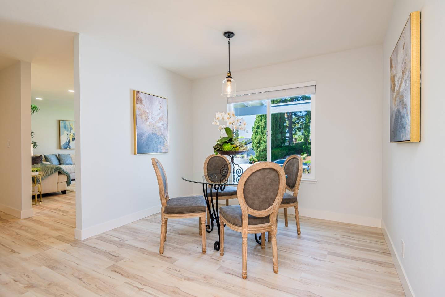 2222 Lacey DR - Living area