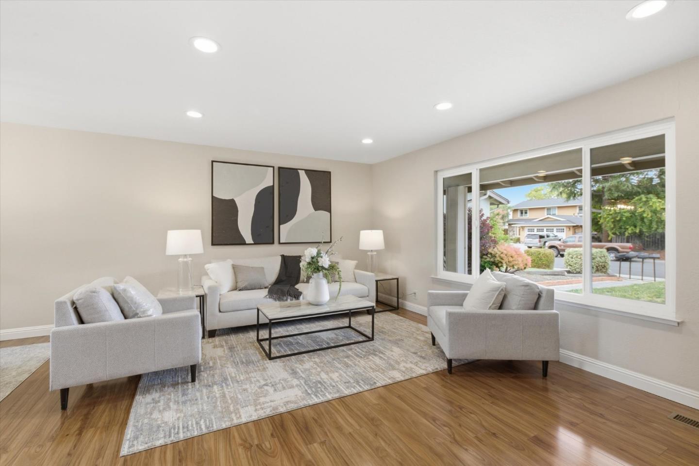 6150 Heathercreek WAY - Living area