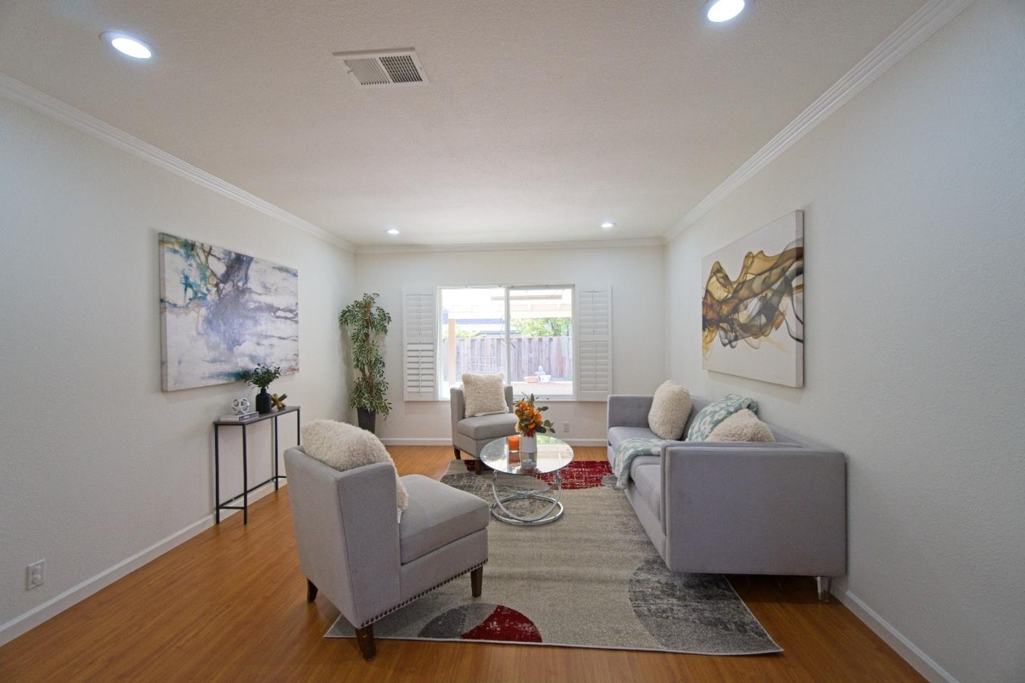 942 Junesong WAY - Kitchen