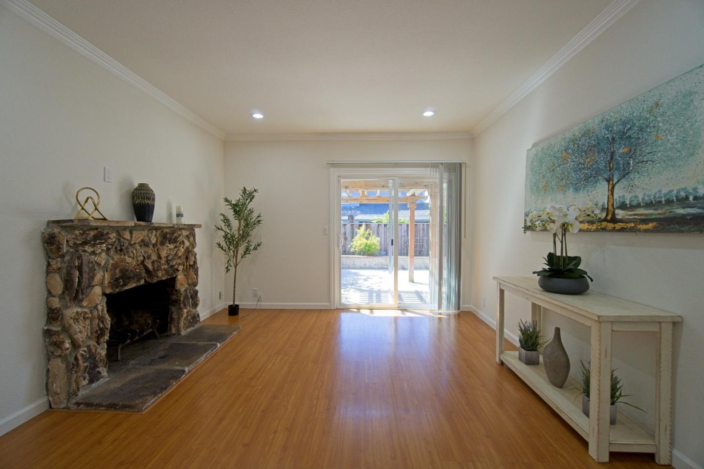942 Junesong WAY - Backyard