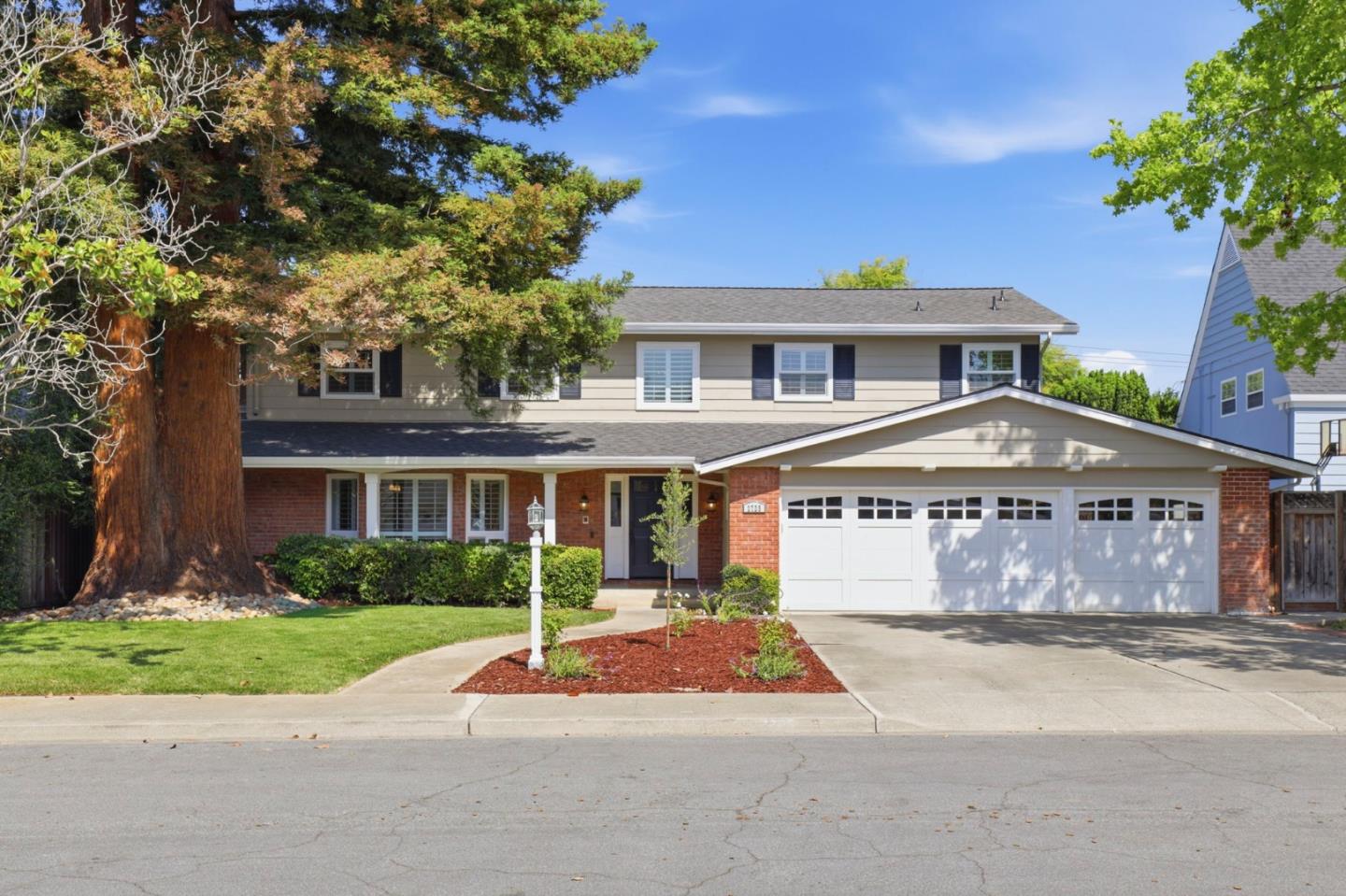 2725 Fairbrook DR
