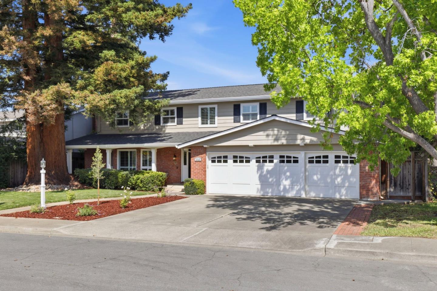 2725 Fairbrook DR - Interior