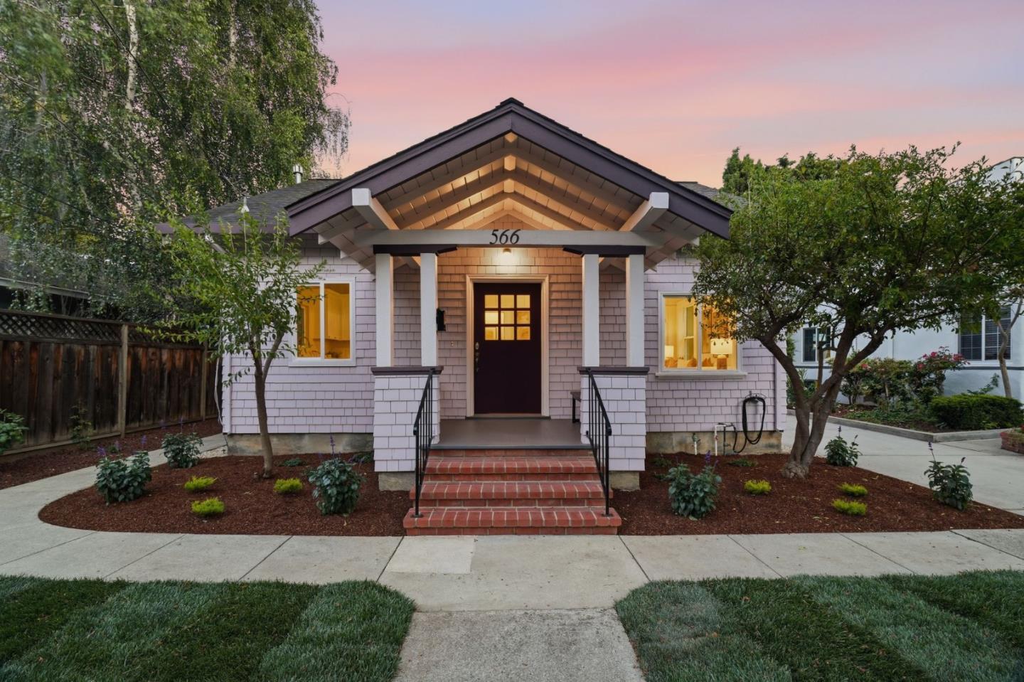 566 Everett AVE