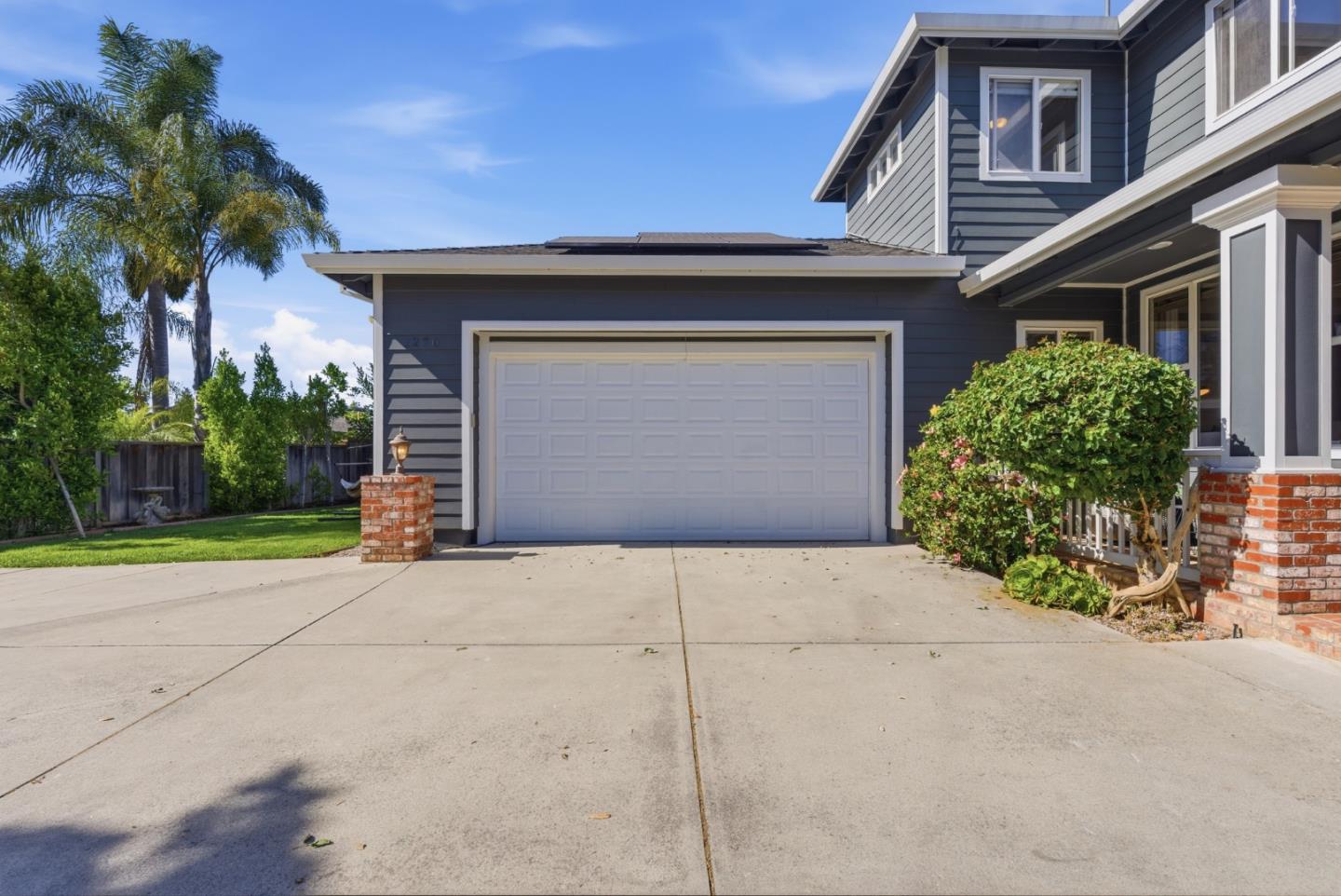 1270 Burrows RD - Interior
