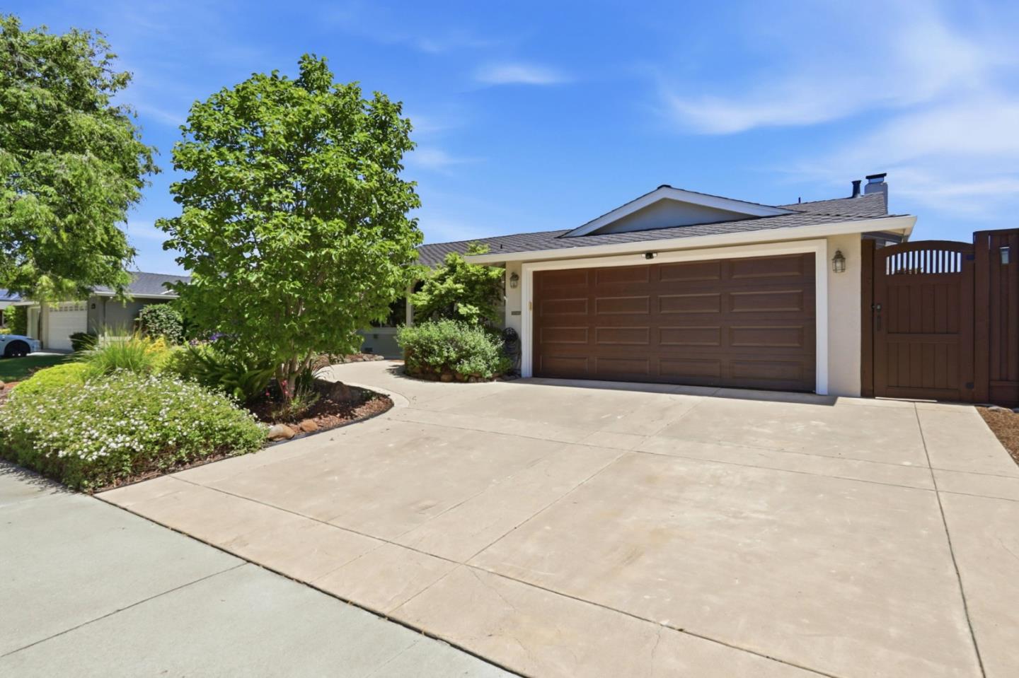 6246 Gunter WAY