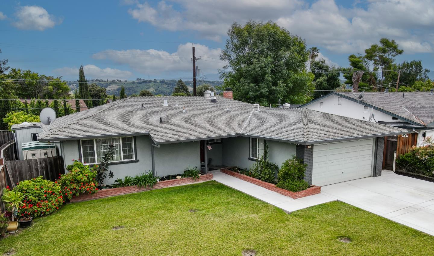 614 Mohican DR - Interior