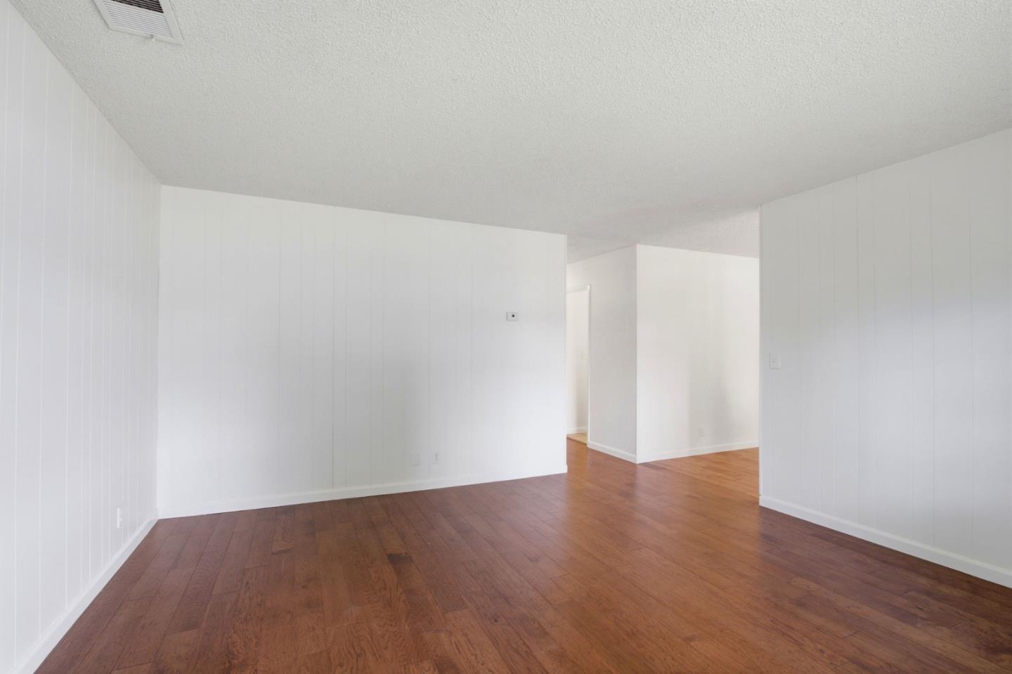 5220 Fell AVE - Bathroom