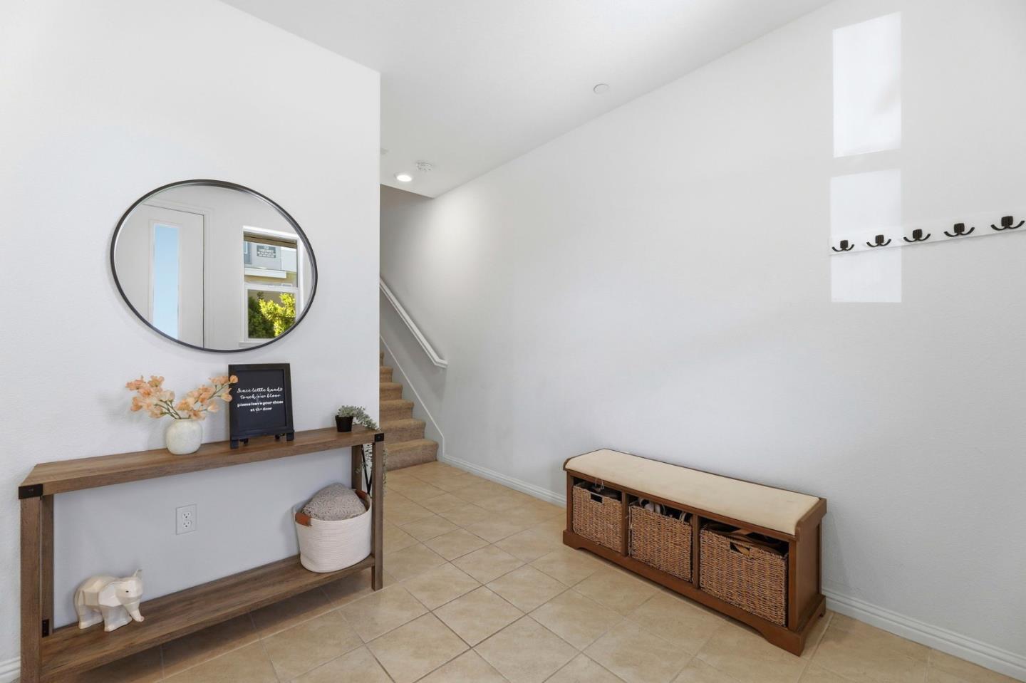 5752 Vibrant LOOP - Living area