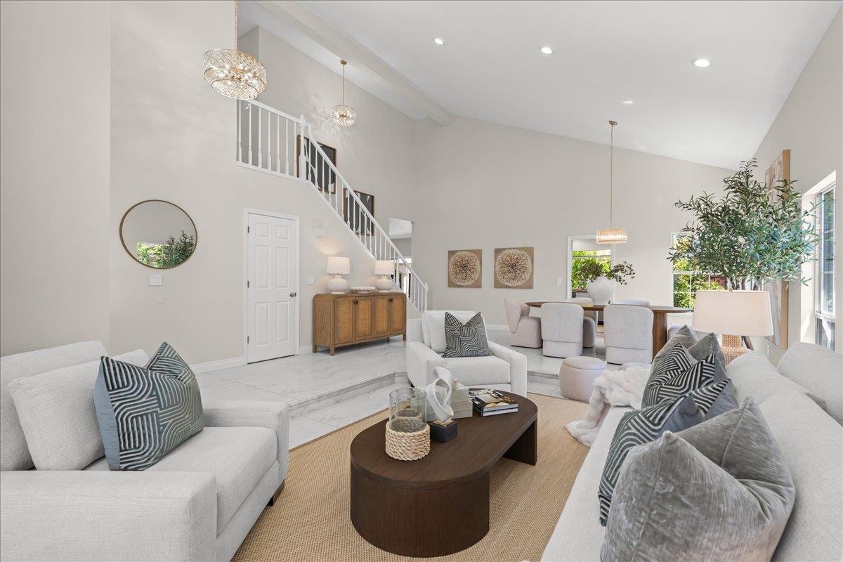 5696 Blackhawk CT - Living area