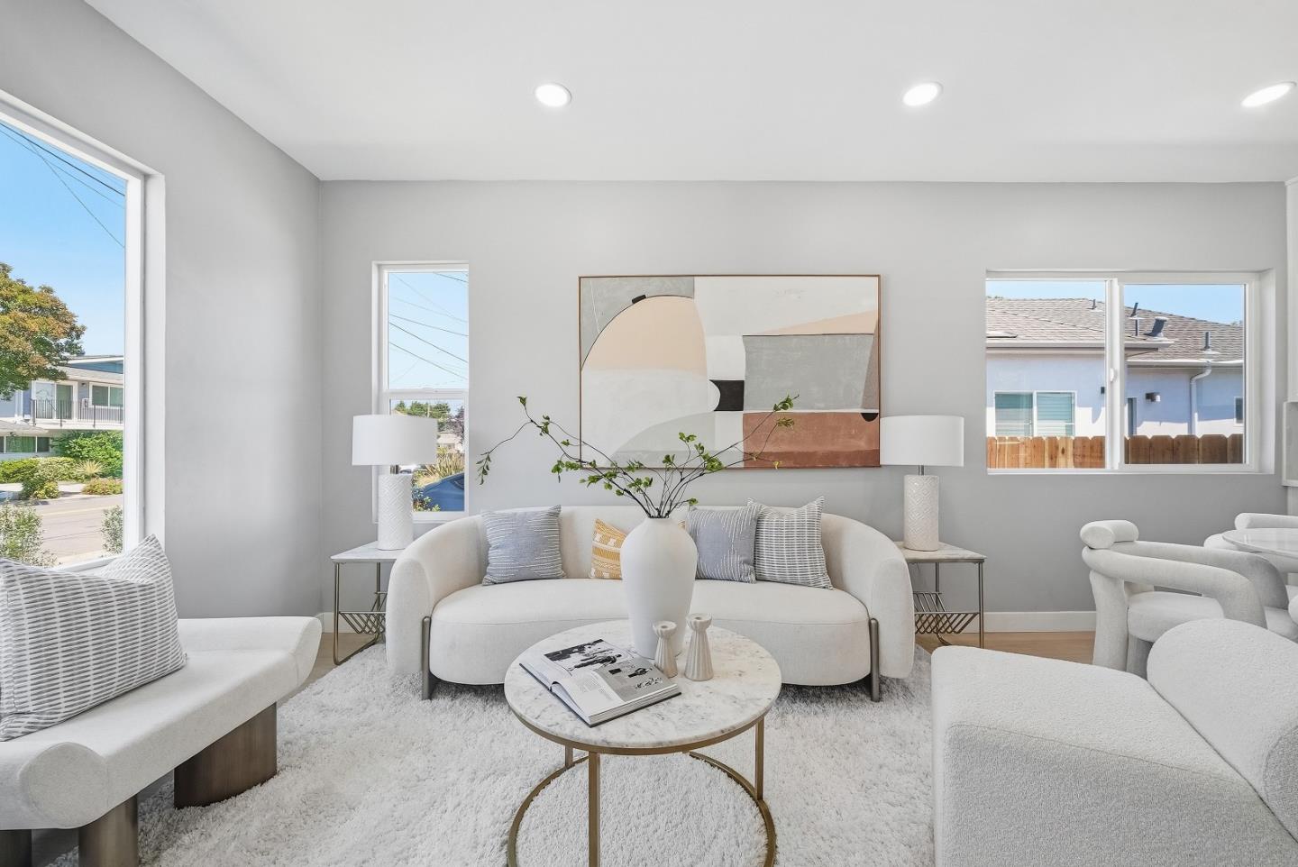 346 E Washington AVE - Interior