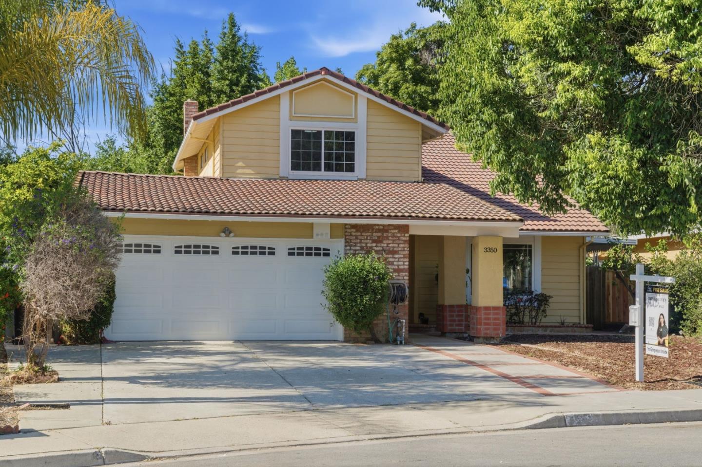 3350 Woodside LN - Interior