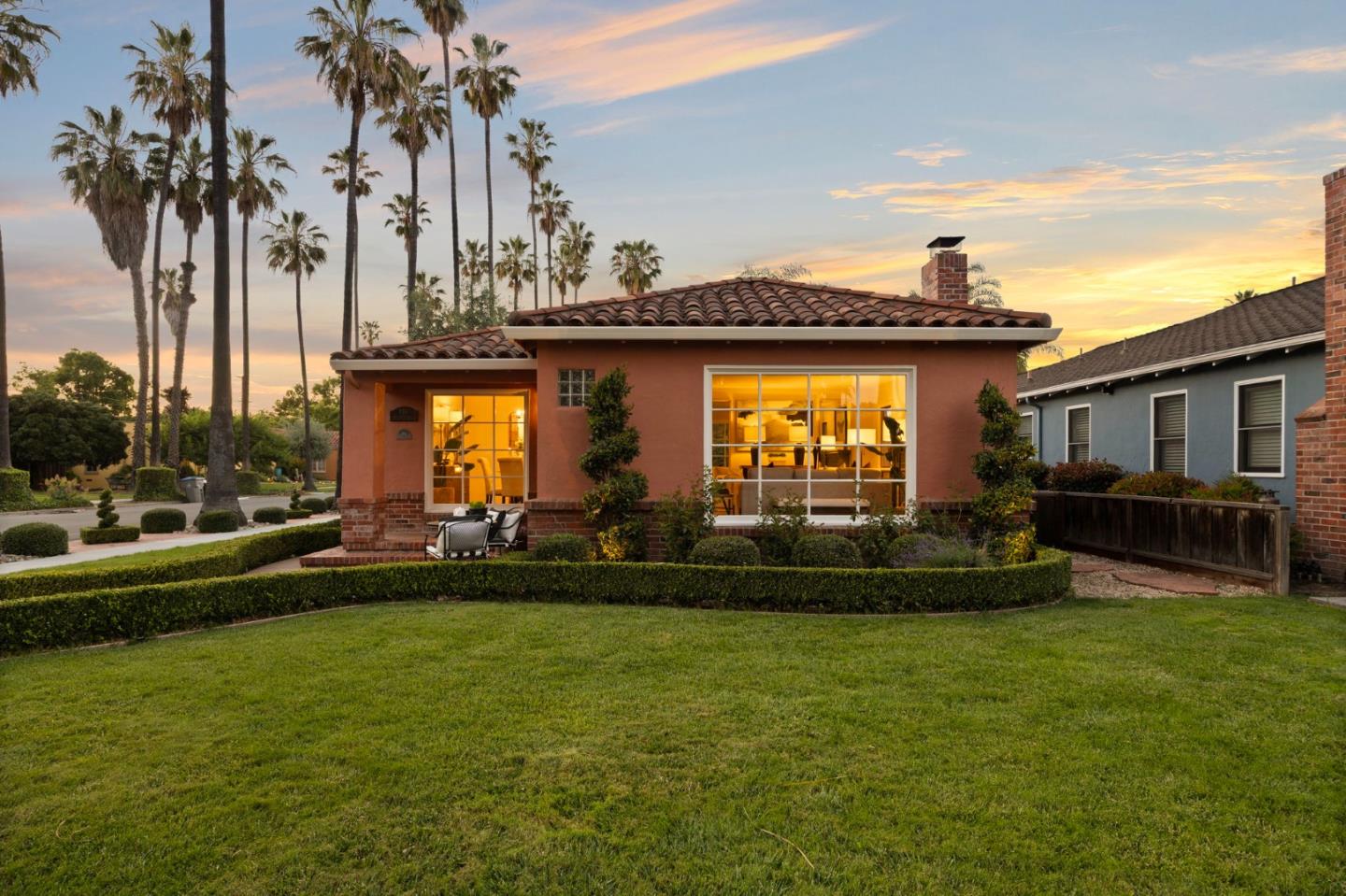 735 Palm Haven AVE - Kitchen