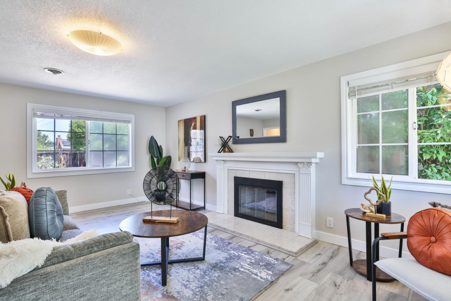 263 E Hemlock AVE - Interior