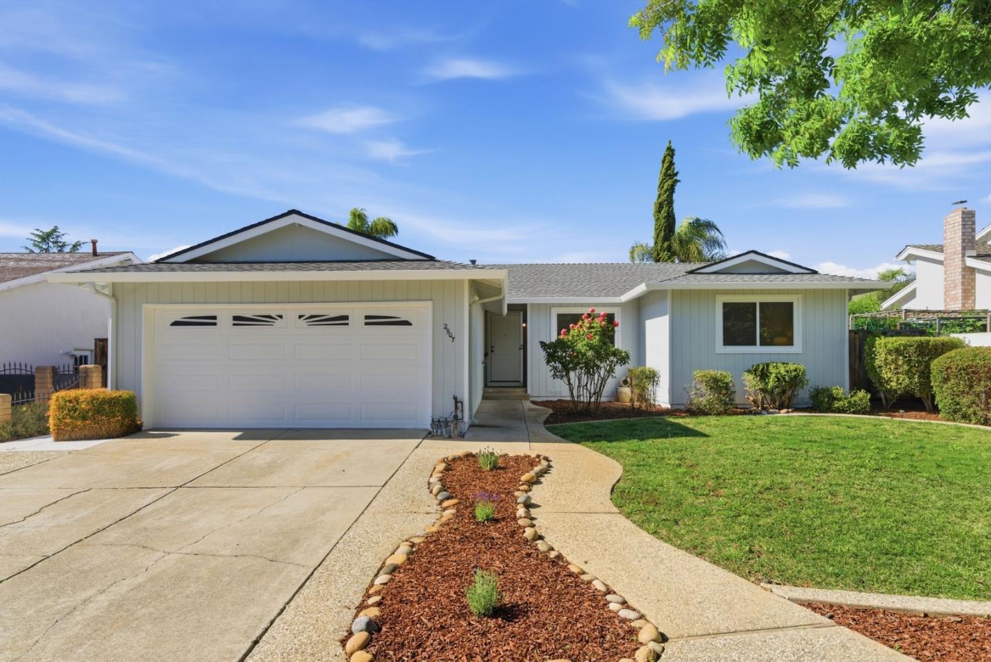 2907 Queens Estates CT - Interior