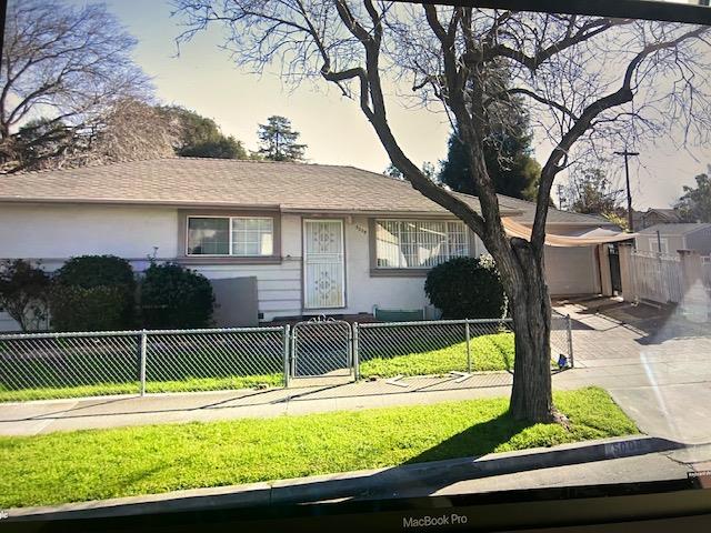 5008 Roeder RD