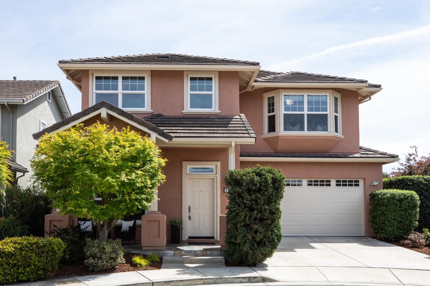 819 Warner CT