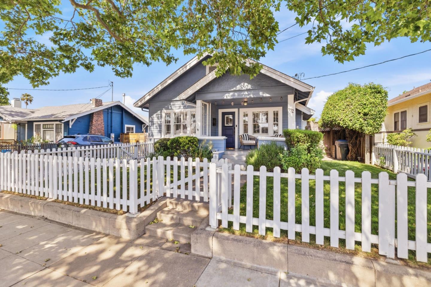 432 N 15th ST - Kitchen