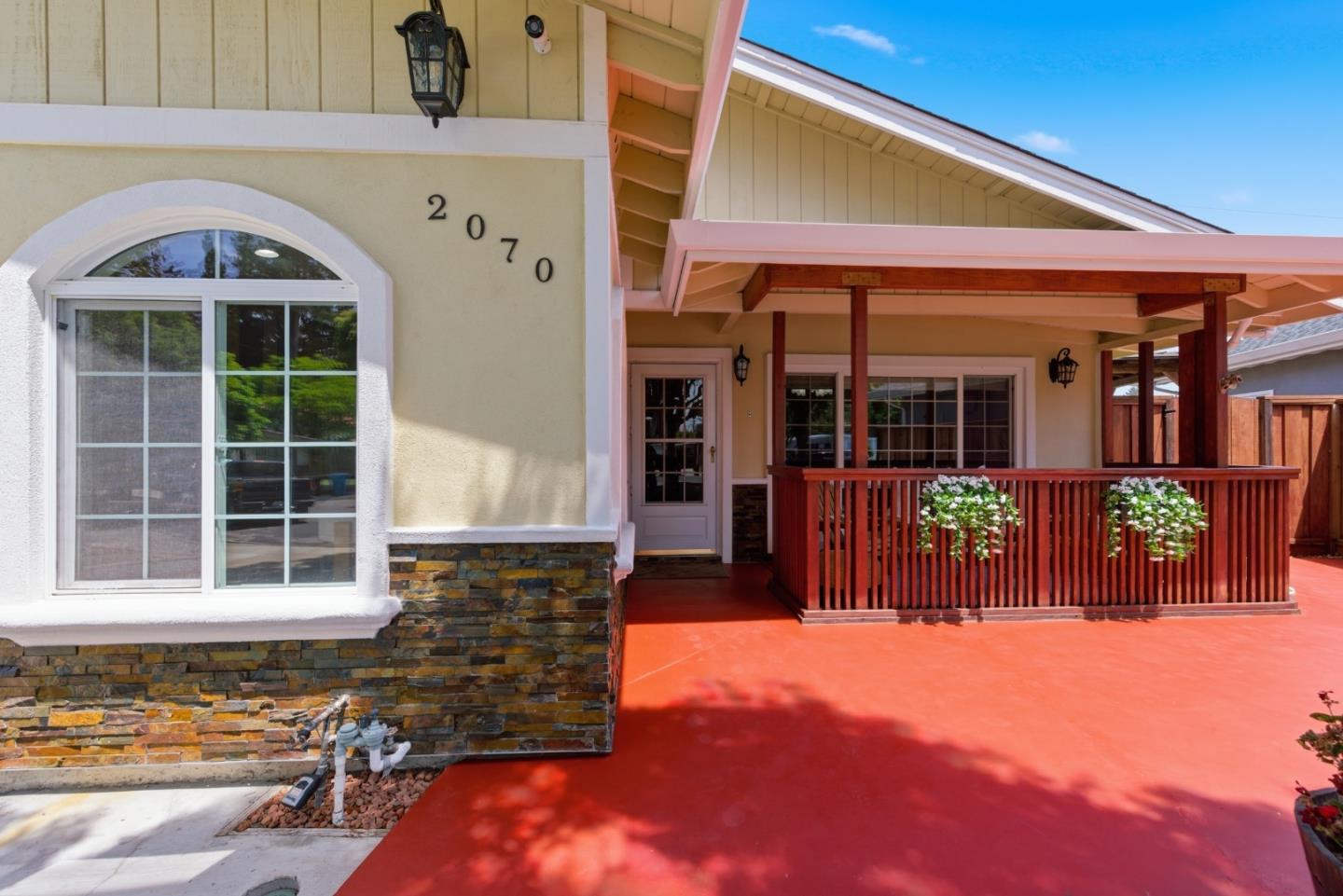 2070 Don CT - Kitchen