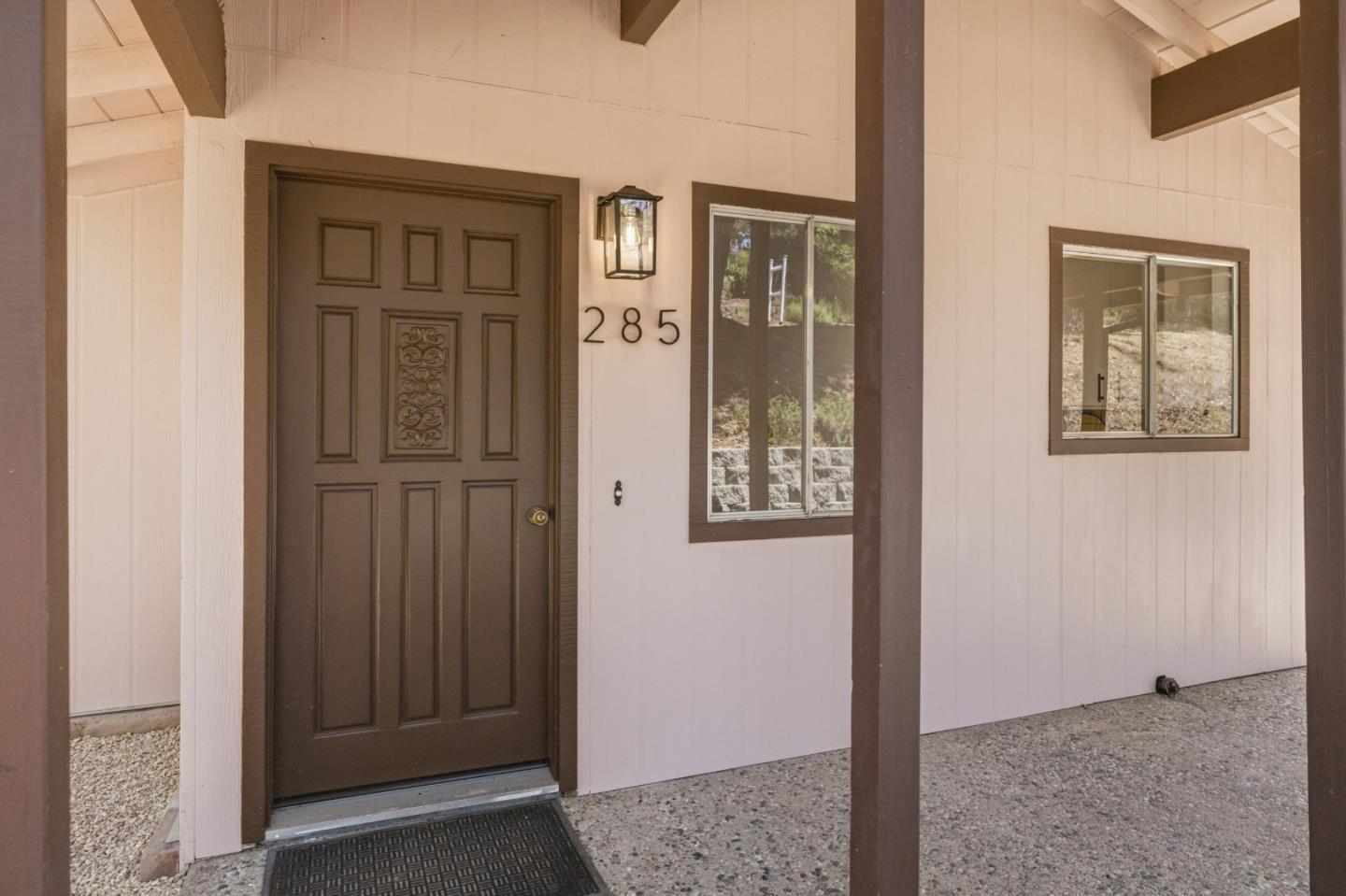 285 Twin Pines DR - Kitchen