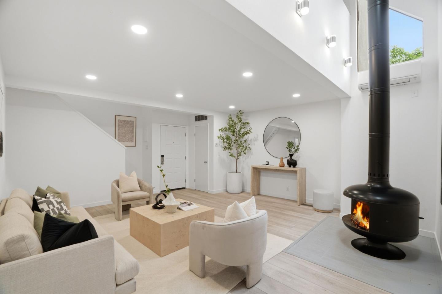 1912 Montecito AVE 2 - Living area