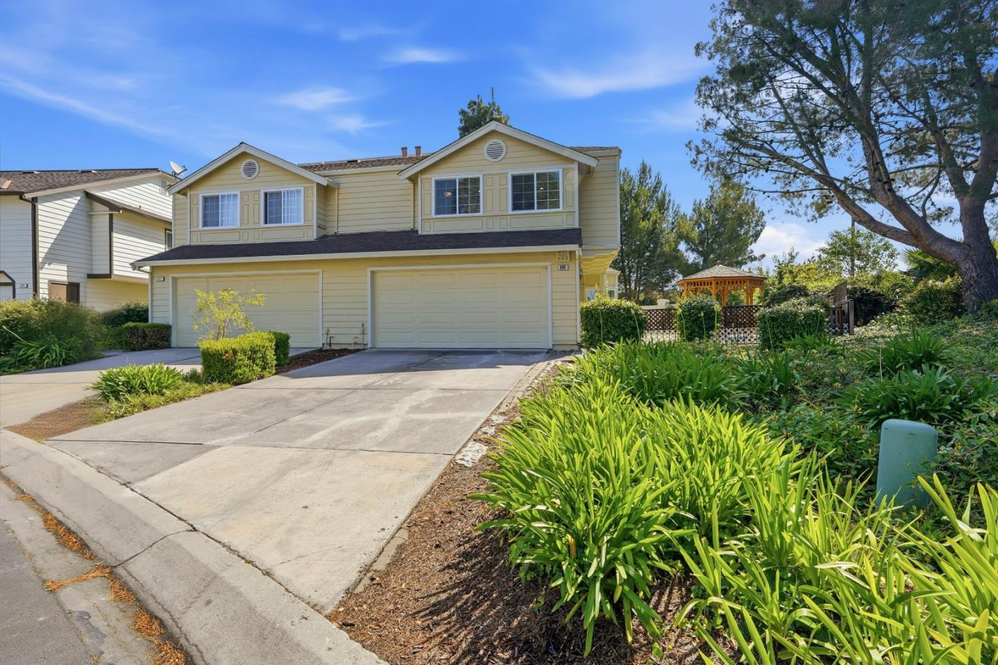 668 Erie CIR