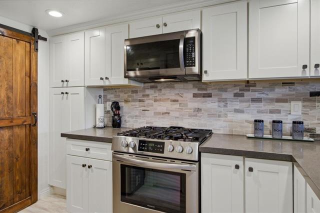 880 N Winchester BLVD 205 - Living area