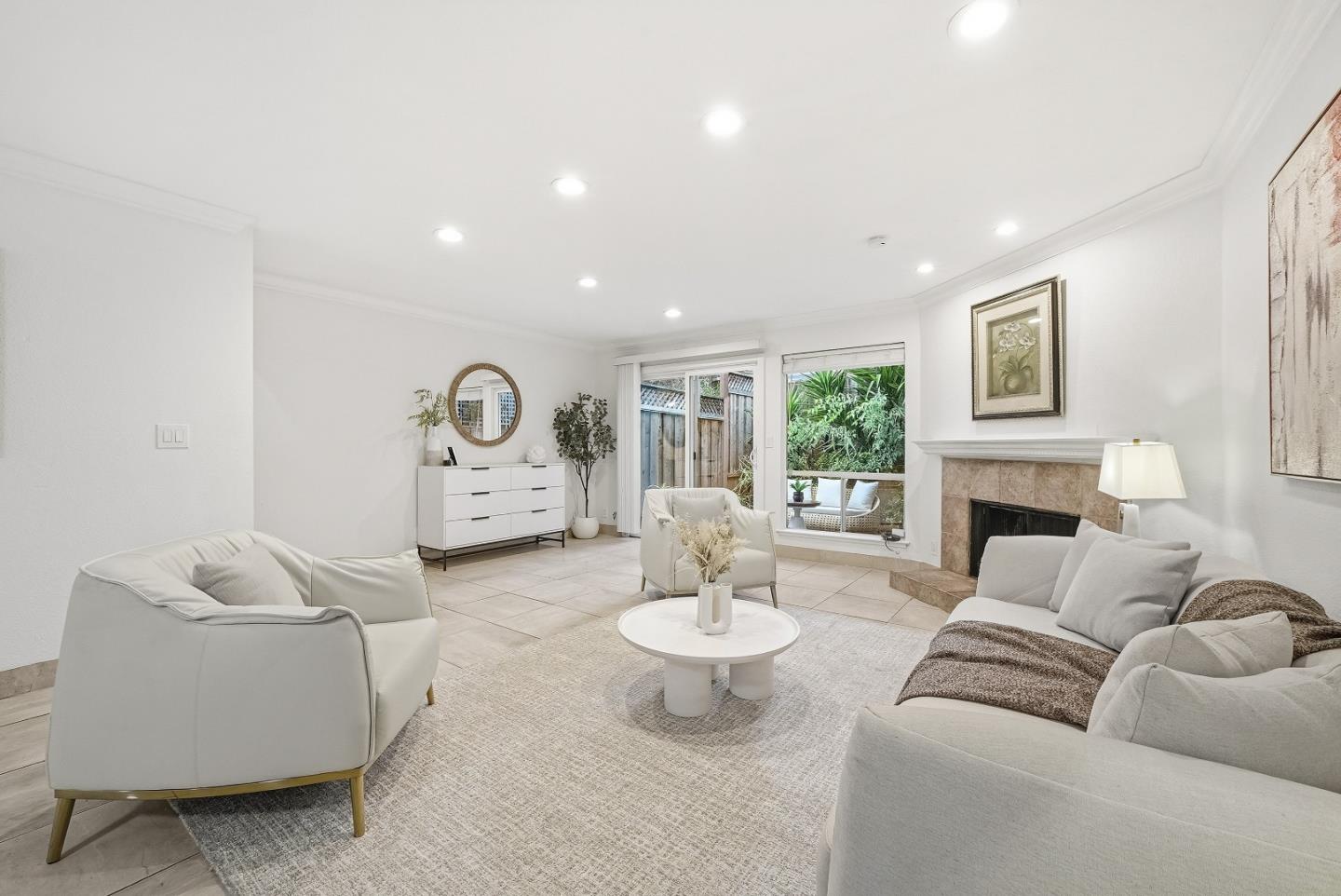 117 Mission DR - Interior