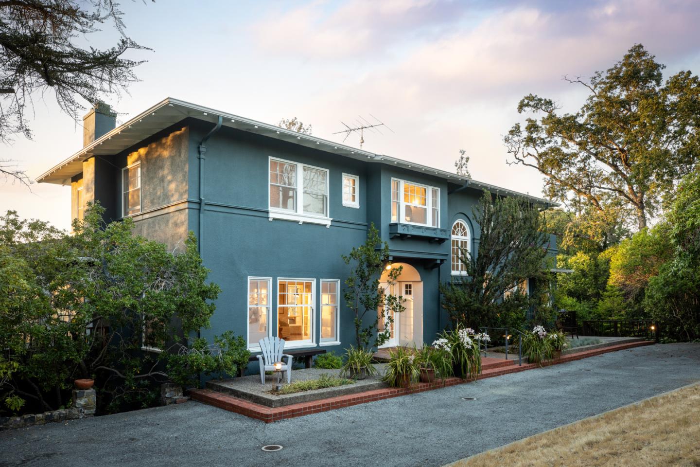 746 Santa Ynez ST
